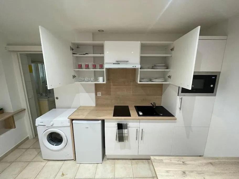 Studio Avec Piscine Parking A 250 M De La Plage La Seyne-sur-Mer France