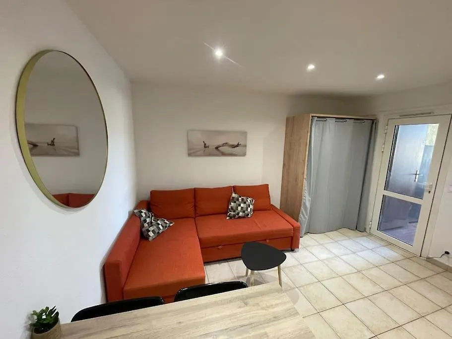 Apartment Studio Avec Piscine Parking A 250 M De La Plage La Seyne-sur-Mer