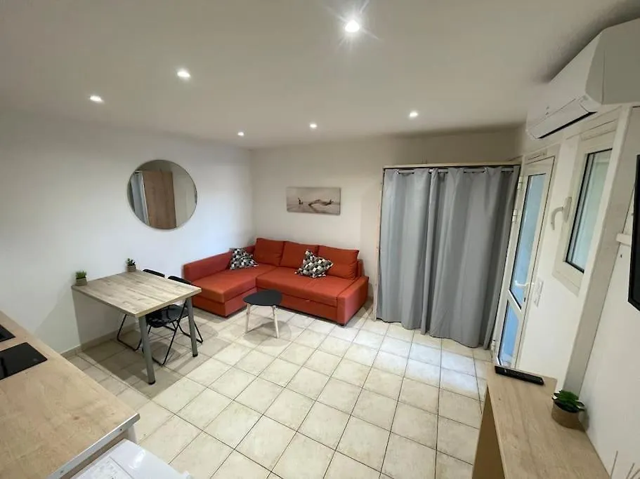 Studio Avec Piscine Parking A 250 M De La Plage La Seyne-sur-Mer France