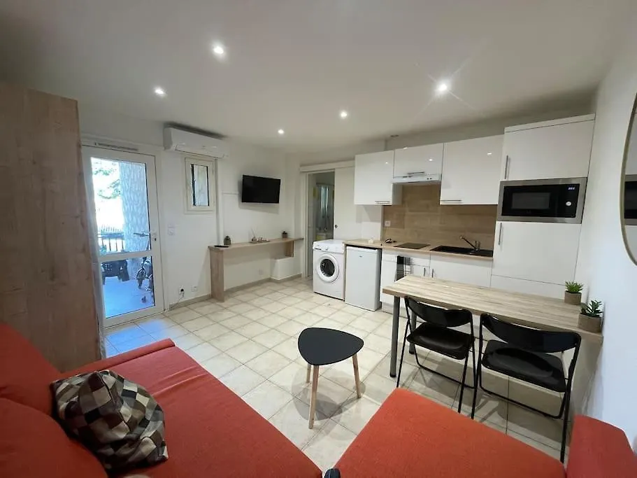Studio Avec Piscine Parking A 250 M De La Plage La Seyne-sur-Mer