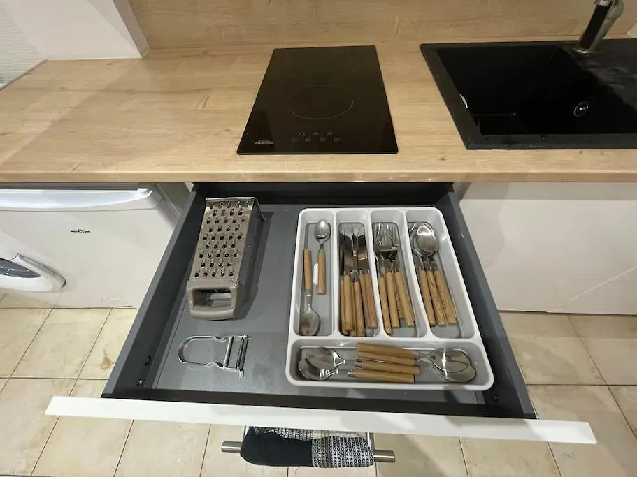 Apartment Studio Avec Piscine Parking A 250 M De La Plage La Seyne-sur-Mer